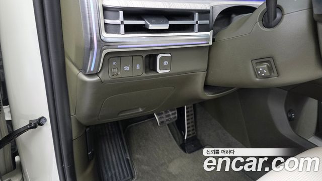 Hyundai Santafe 2025 — photo 33