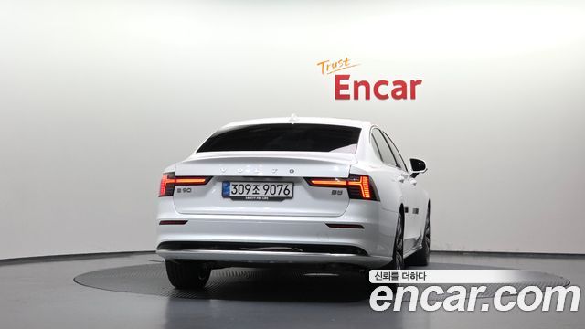 Volvo S90 2026 — photo 4