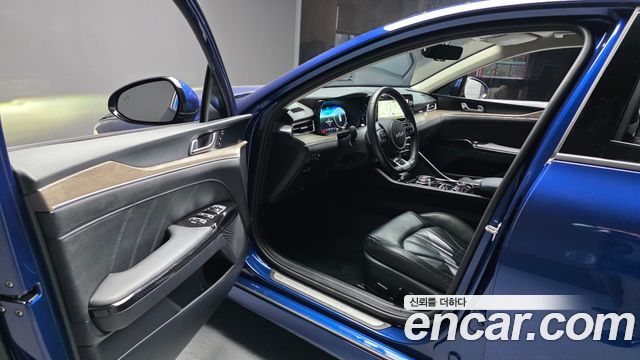 Kia K5 2023 — photo 10
