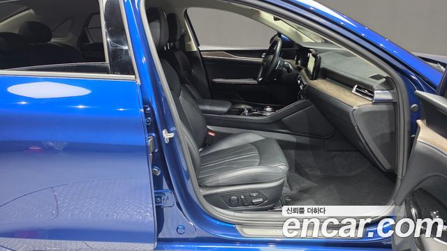 Kia K5 2023 — photo 11