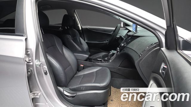 Hyundai Sonata 2014 — photo 17