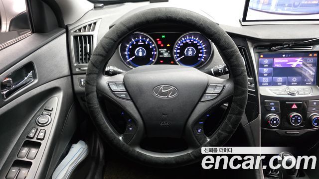 Hyundai Sonata 2014 — photo 19
