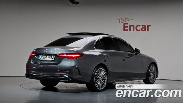 Mercedes-Benz C-Class 2022 — photo 2