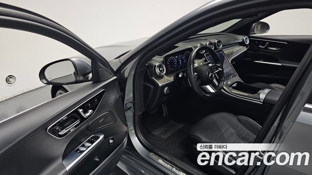 Mercedes-Benz C-Class 2022 — photo 13