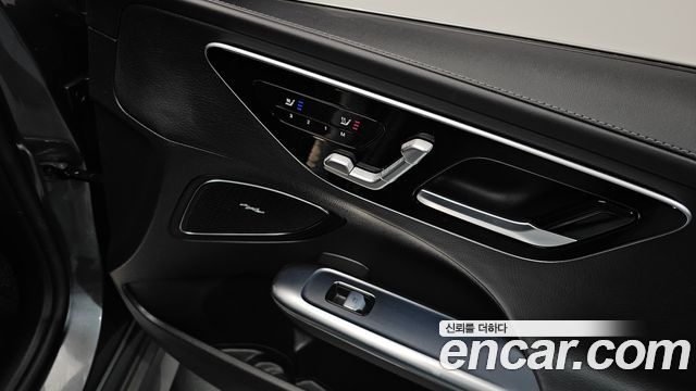 Mercedes-Benz C-Class 2022 — photo 35