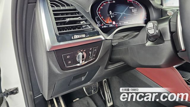 BMW X4 2020 — photo 28