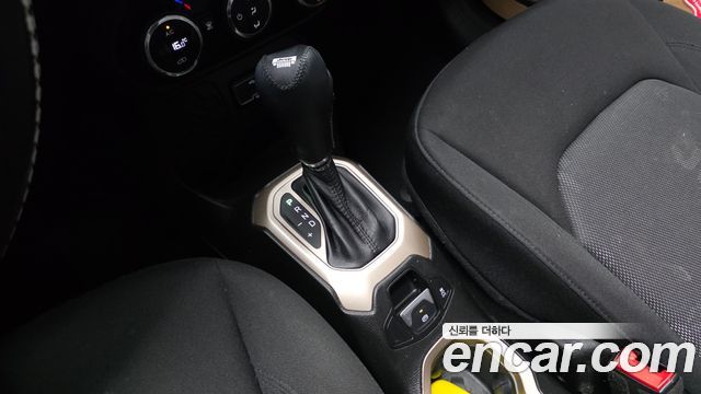 Jeep Renegade 2015 — photo 9