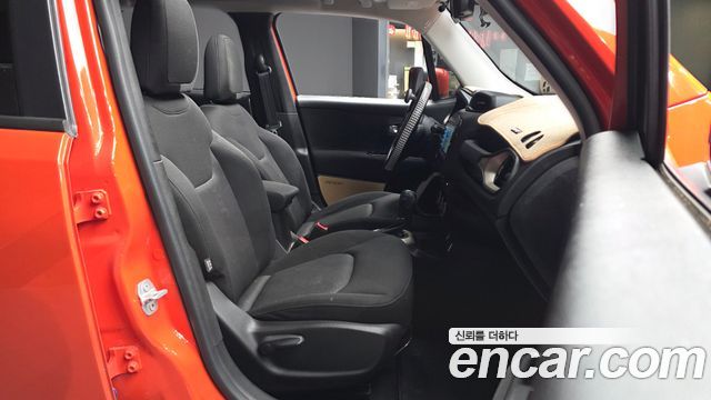 Jeep Renegade 2015 — photo 11