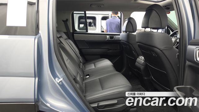 Hyundai Santafe 2025 — photo 18