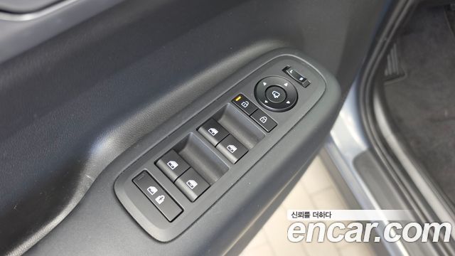 Hyundai Santafe 2025 — photo 29