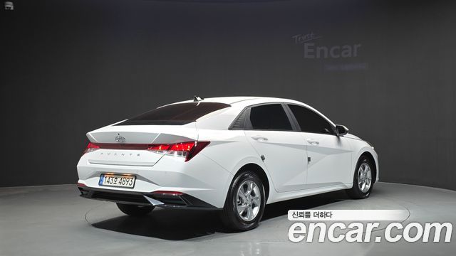 Hyundai AVANTE 2023 — photo 2