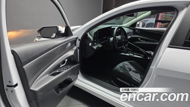 Hyundai AVANTE 2023 — photo 10