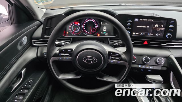 Hyundai AVANTE 2023 — photo 13