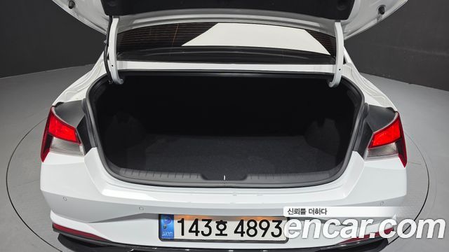 Hyundai AVANTE 2023 — photo 19