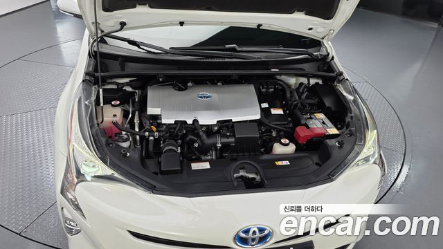 Toyota Prius 2018 — photo 6
