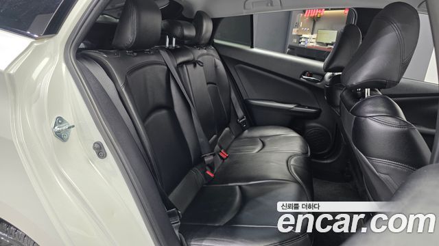 Toyota Prius 2018 — photo 18