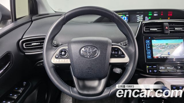 Toyota Prius 2018 — photo 19