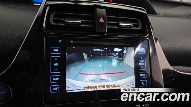 Toyota Prius 2018 — photo 21