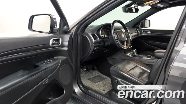 Jeep Cherokee 2021 — photo 13