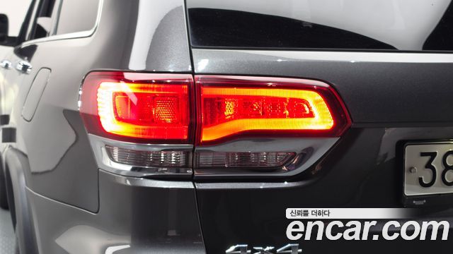 Jeep Cherokee 2021 — photo 9