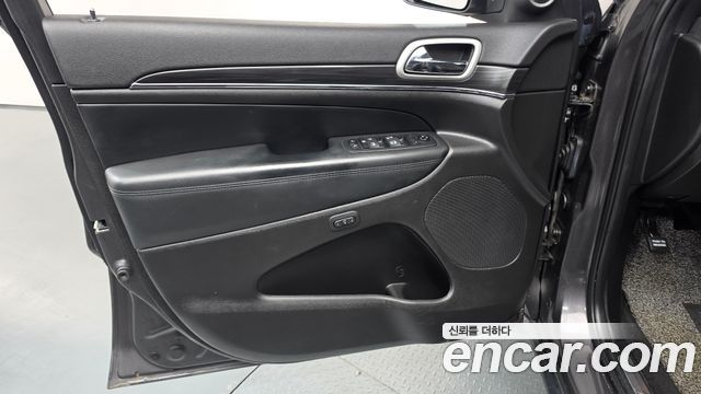 Jeep Cherokee 2021 — photo 14