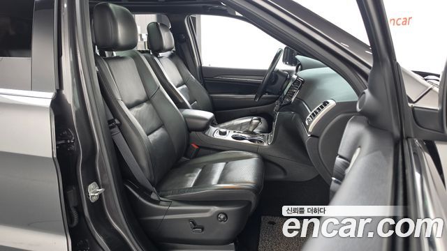 Jeep Cherokee 2021 — photo 16