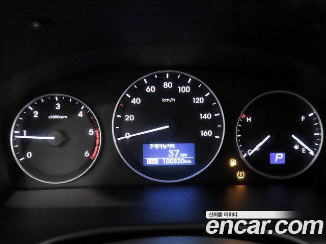 Hyundai Starex 2021 — photo 8