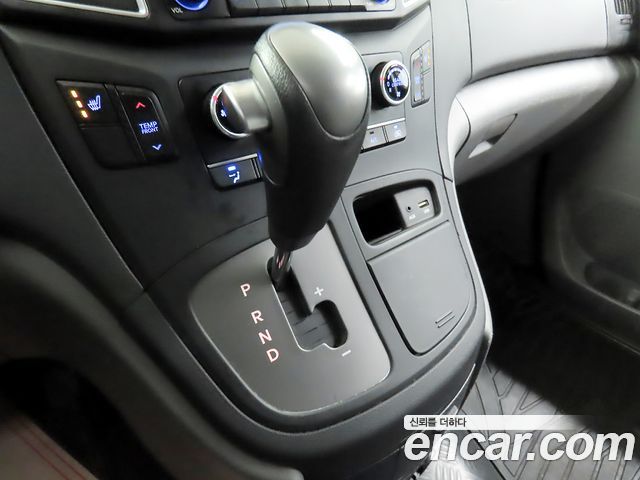 Hyundai Starex 2021 — photo 9