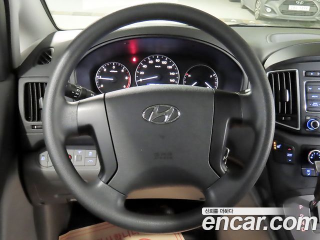 Hyundai Starex 2021 — photo 10