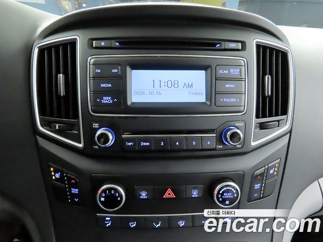 Hyundai Starex 2021 — photo 12