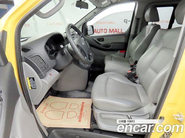 Hyundai Starex 2021 — photo 19