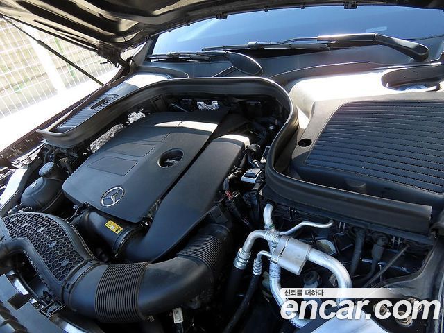 Mercedes-Benz GLC-Class 2021 — photo 5