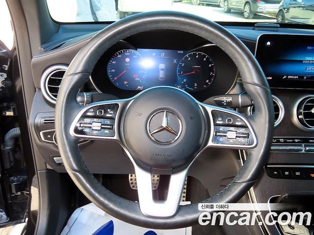 Mercedes-Benz GLC-Class 2021 — photo 10
