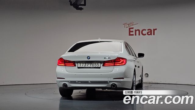 BMW 5-Series 2020 — photo 4