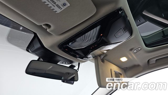 BMW 5-Series 2020 — photo 23