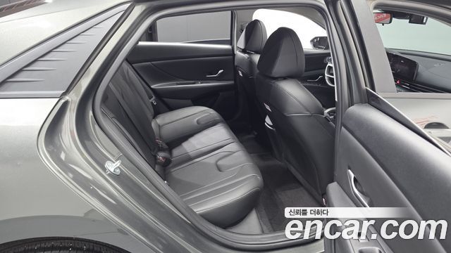 Hyundai AVANTE 2023 — photo 17