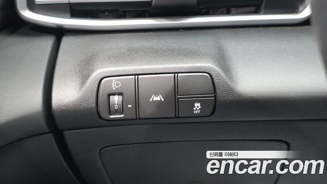 Hyundai AVANTE 2023 — photo 25