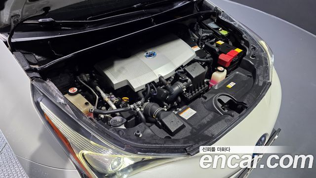 Toyota Prius 2017 — photo 6
