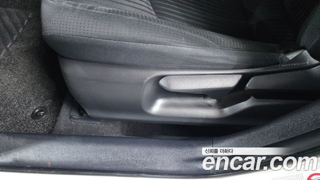 Toyota Prius 2017 — photo 31
