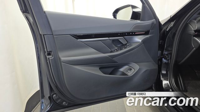 BMW 5-Series 2024 — photo 14