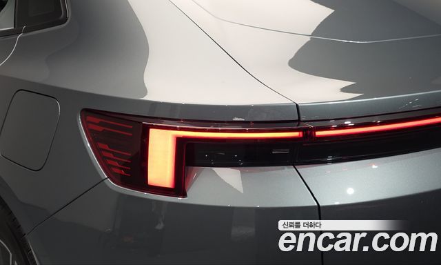 Polestar Polestar 4 2026 — photo 9