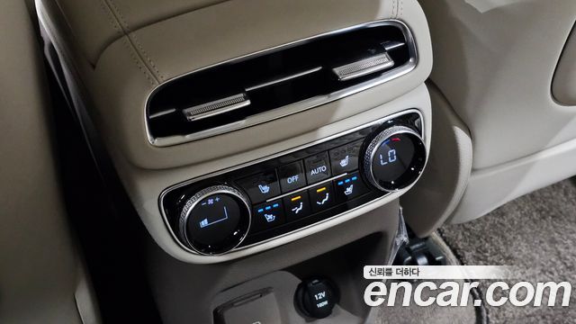Genesis GV80 2023 — photo 23