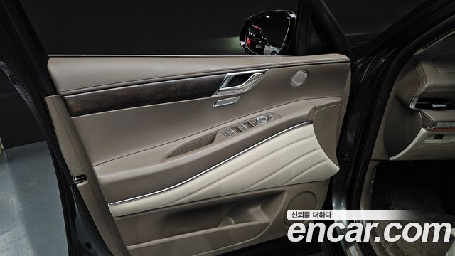 Genesis GV80 2023 — photo 14