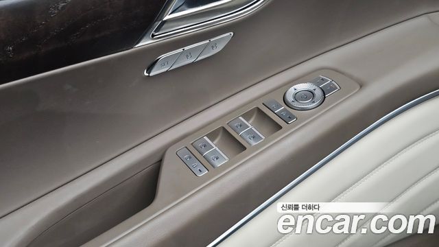 Genesis GV80 2023 — photo 28