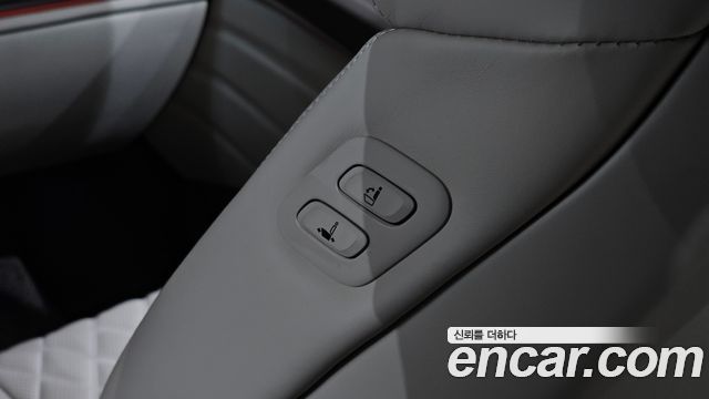 Genesis GV80 2023 — photo 29