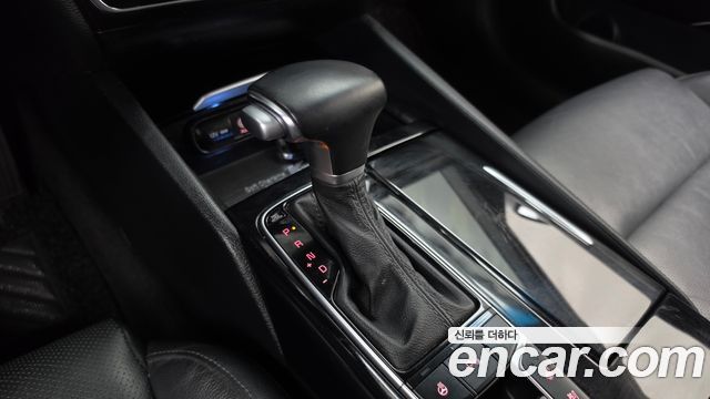 Kia K7 2018 — photo 12