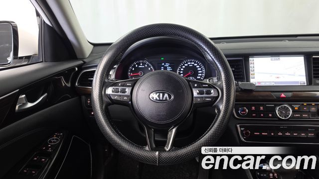 Kia K7 2018 — photo 19