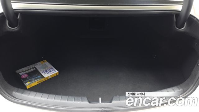 Kia K7 2018 — photo 26