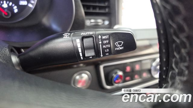 Kia K7 2018 — photo 28