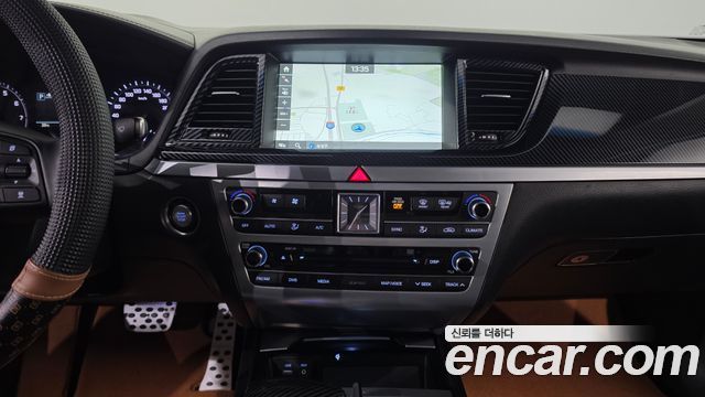 Genesis G80 2017 — photo 16